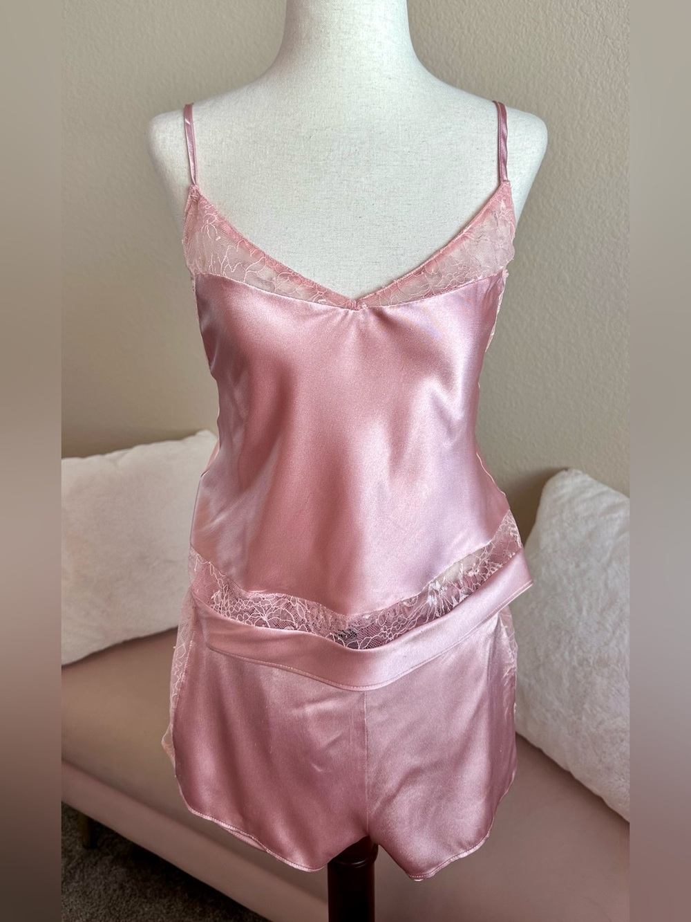 Victoria’s Secret Cami & Shorts Sleep Set Lt Pink Satin Lace Trim XS Ballet